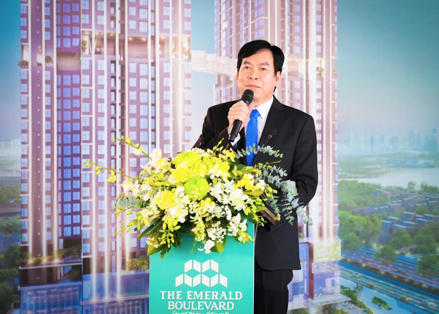 Ông Bùi Ngươn Phong, người sáng lập và Chủ tịch Hội đồng Quản trị của Tập đoàn Lê Phong.